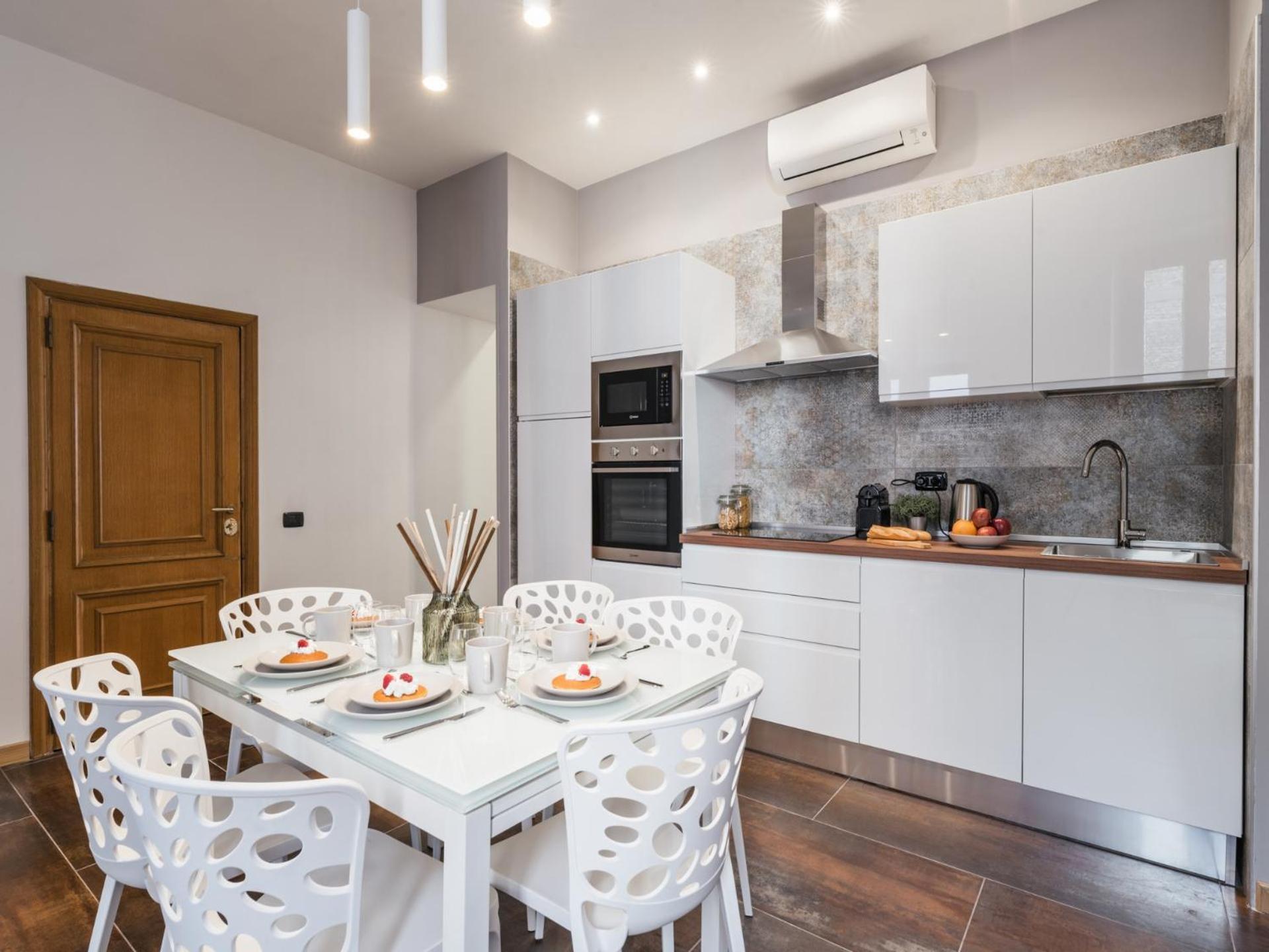 The Best Rent - Four-Room Apartment A Few Steps From The Trevi Fountain מראה חיצוני תמונה